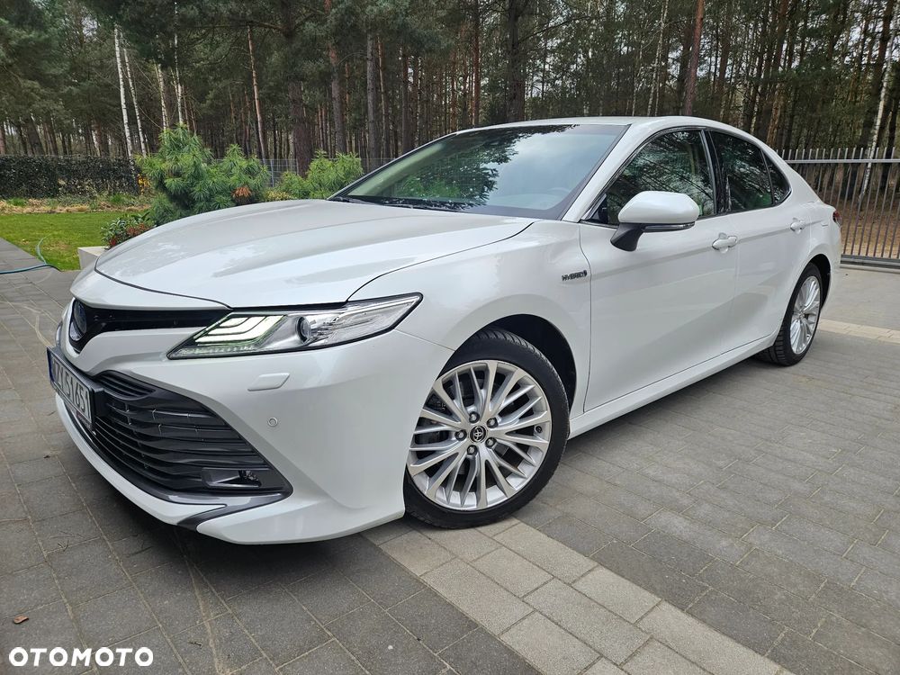 Toyota Camry 2.5 Hybrid Executive CVT - 2