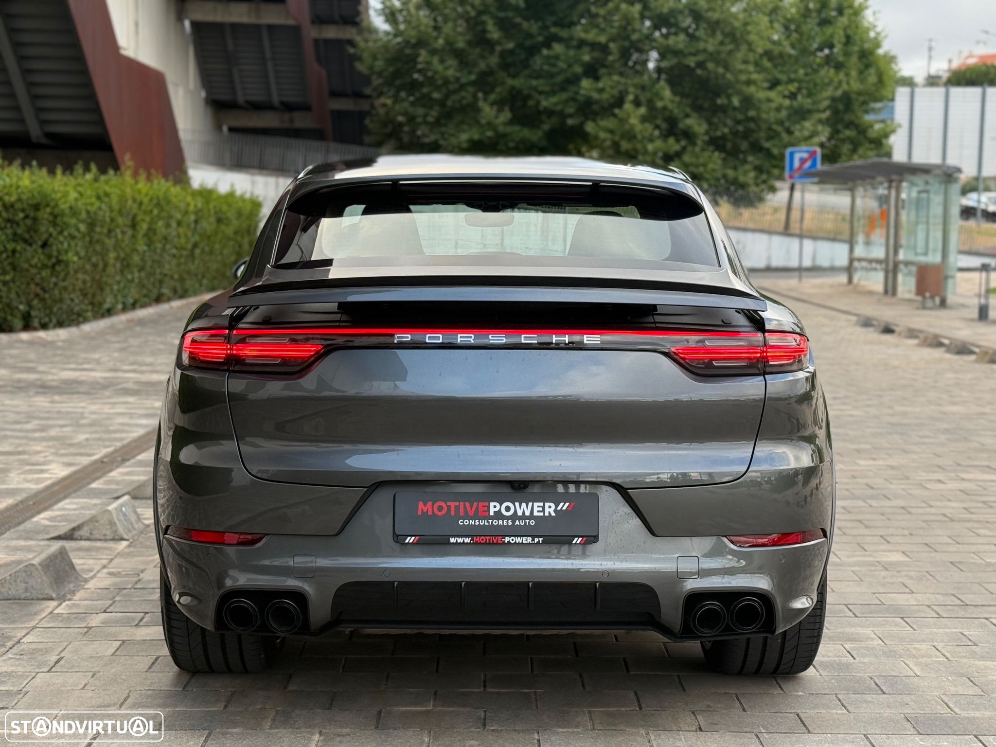 Porsche Cayenne Coupé Turbo S E-Hybrid - 18