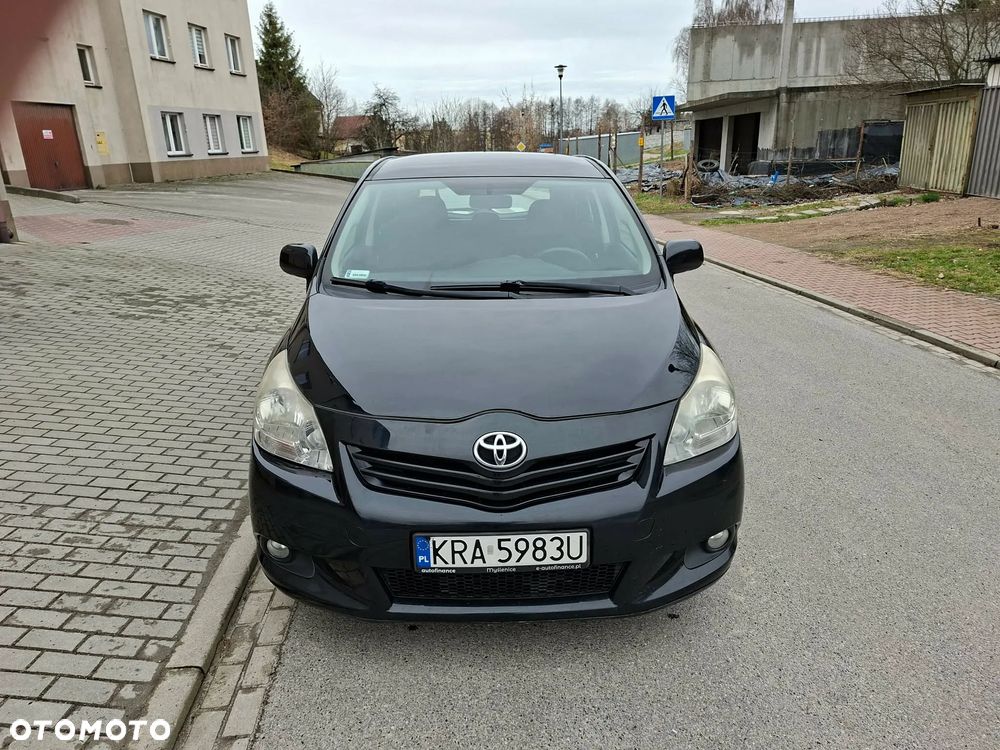 Toyota Verso 2.0 D-4D - 2