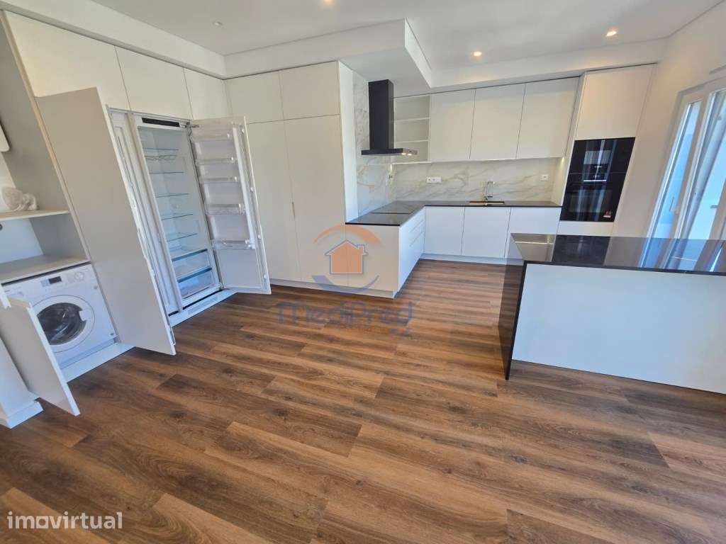 Apartamento T4 NOVO com BOX, 1 Parqueamento e Arrecadação | Caneças... - Grande imagem: 4/37