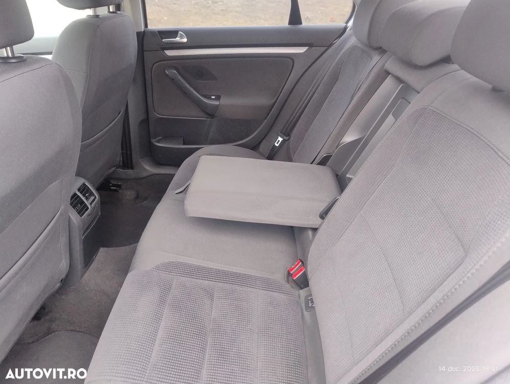 Volkswagen Jetta 1.6 Trendline - 6