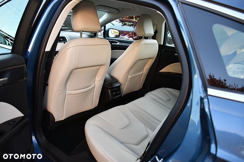 Ford Mondeo 2.0 Hybrid Titanium - 21