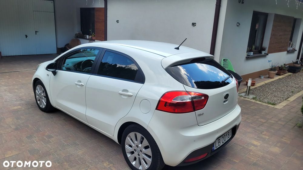 Kia Rio 1.4 Dream Team Edition - 40