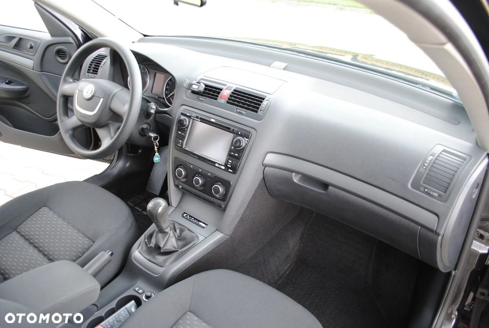 Skoda Octavia 1.6 Elegance - 21