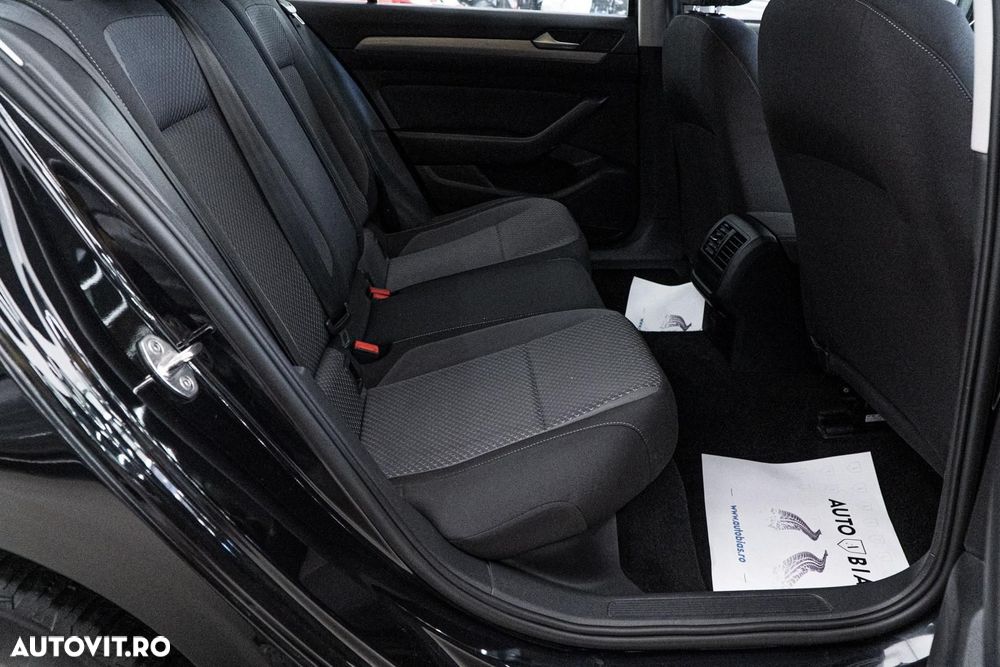 Volkswagen Passat 2.0 TDI DSG Comfortline - 9