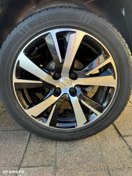 Peugeot 2008 1.5 BlueHDi GT Line S&S - 17
