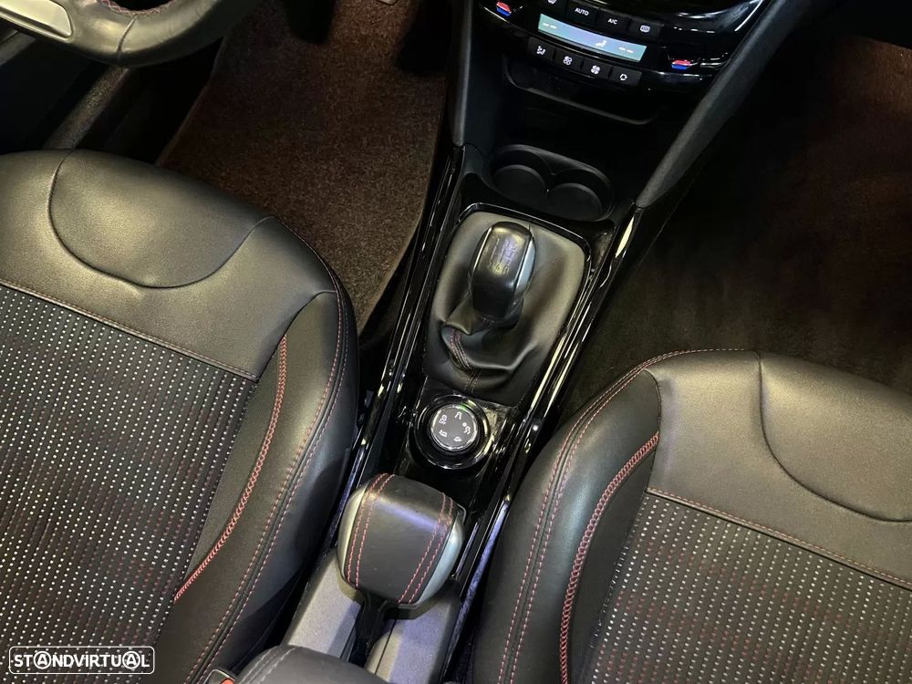 Peugeot 2008 1.2 PureTech GT Line - 33