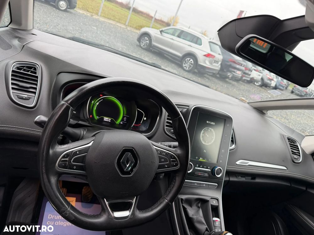 Renault Grand Scenic - 8