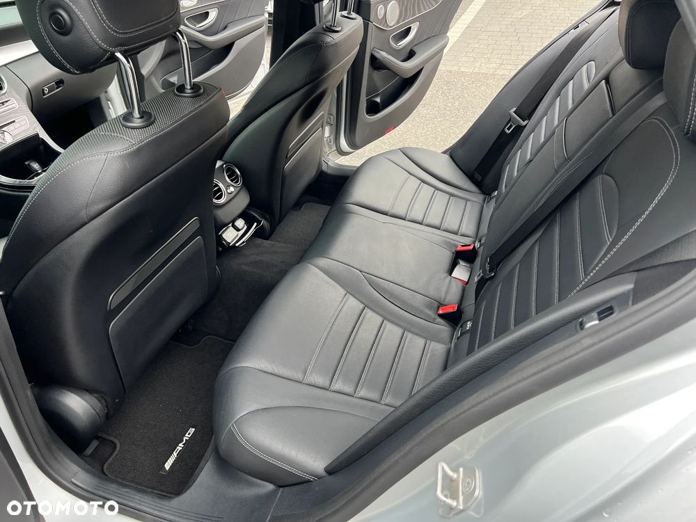 Mercedes-Benz Klasa C 400 4Matic 7G-TRONIC AMG Line - 17