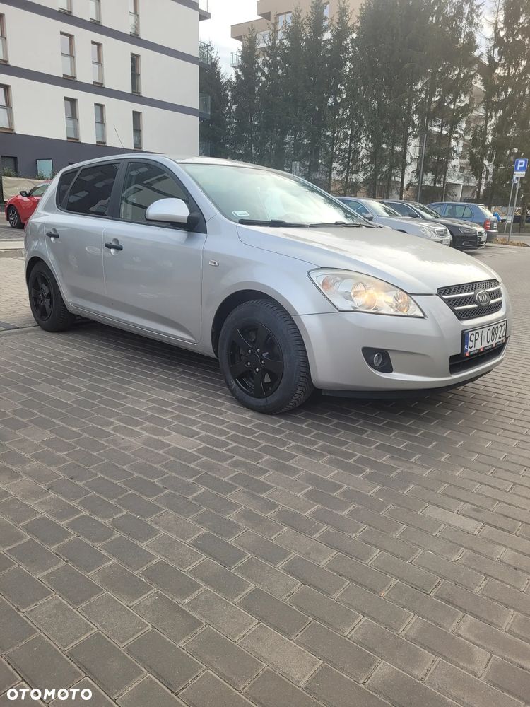 Kia Ceed 1.4 Comfort + - 1