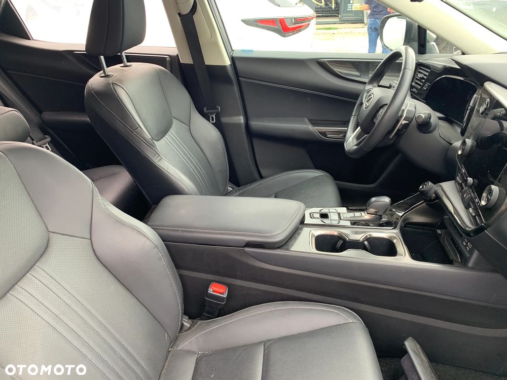 Lexus NX - 11