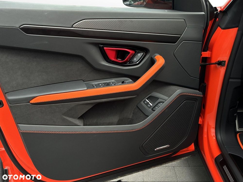Lamborghini Urus - 8