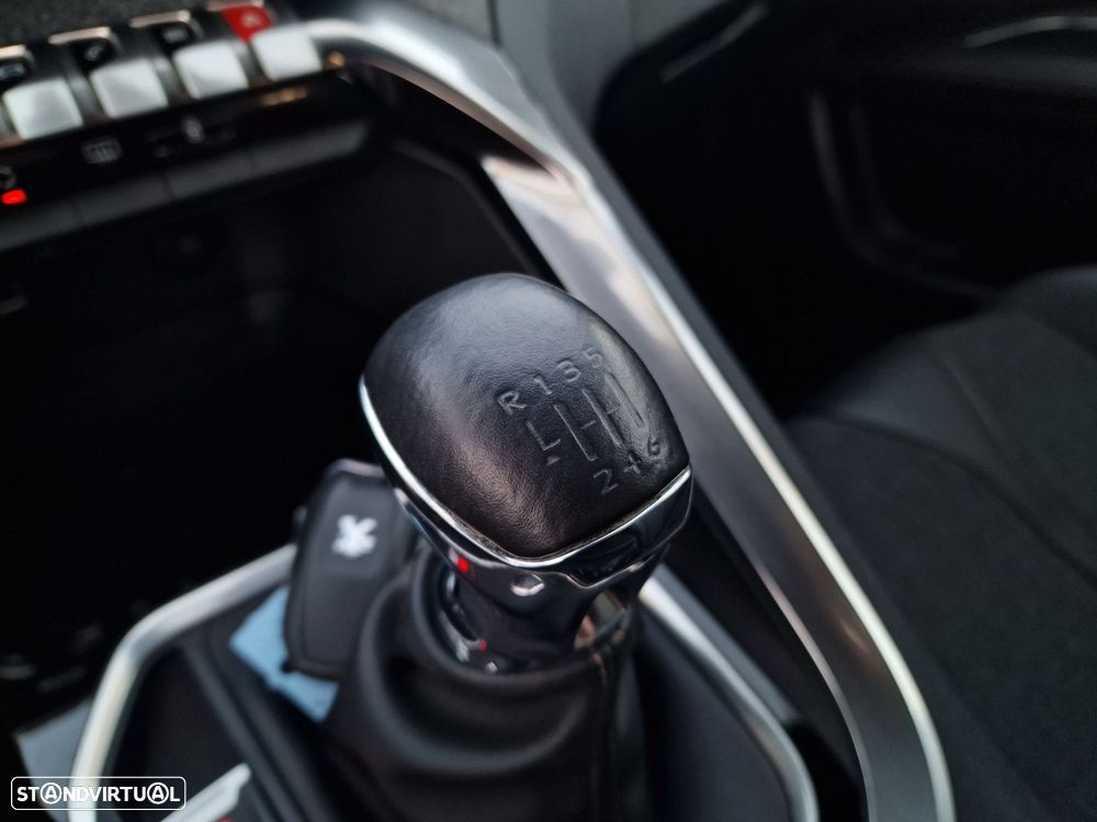 Peugeot 3008 1.2 PureTech GT Line - 26