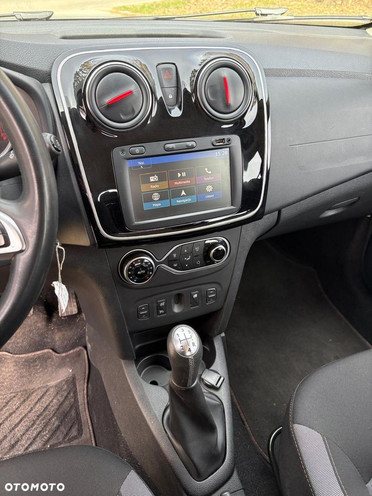 Dacia Sandero - 8