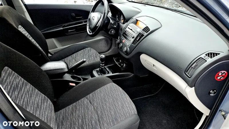 Kia Ceed Cee'd 1.6 Comfort - 15