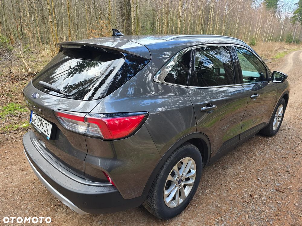 Ford Kuga 2.0 EcoBlue 4x4 TITANIUM X - 4
