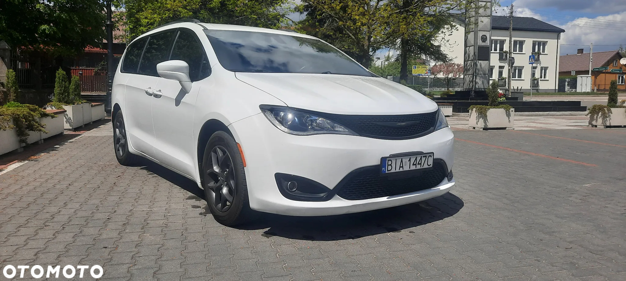 Chrysler Pacifica - 4