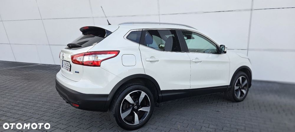 Nissan Qashqai 1.5 dCi DPF 360 - 14