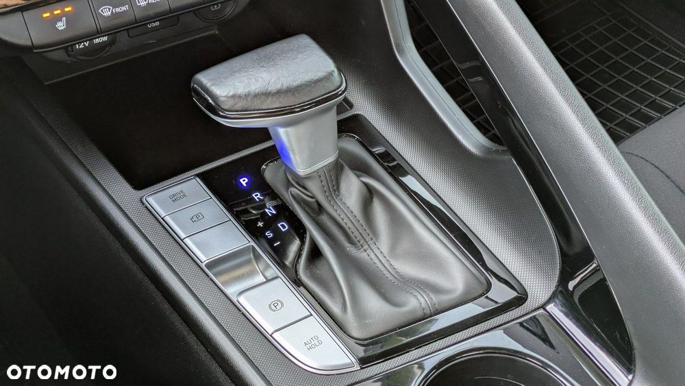 Hyundai Elantra - 29