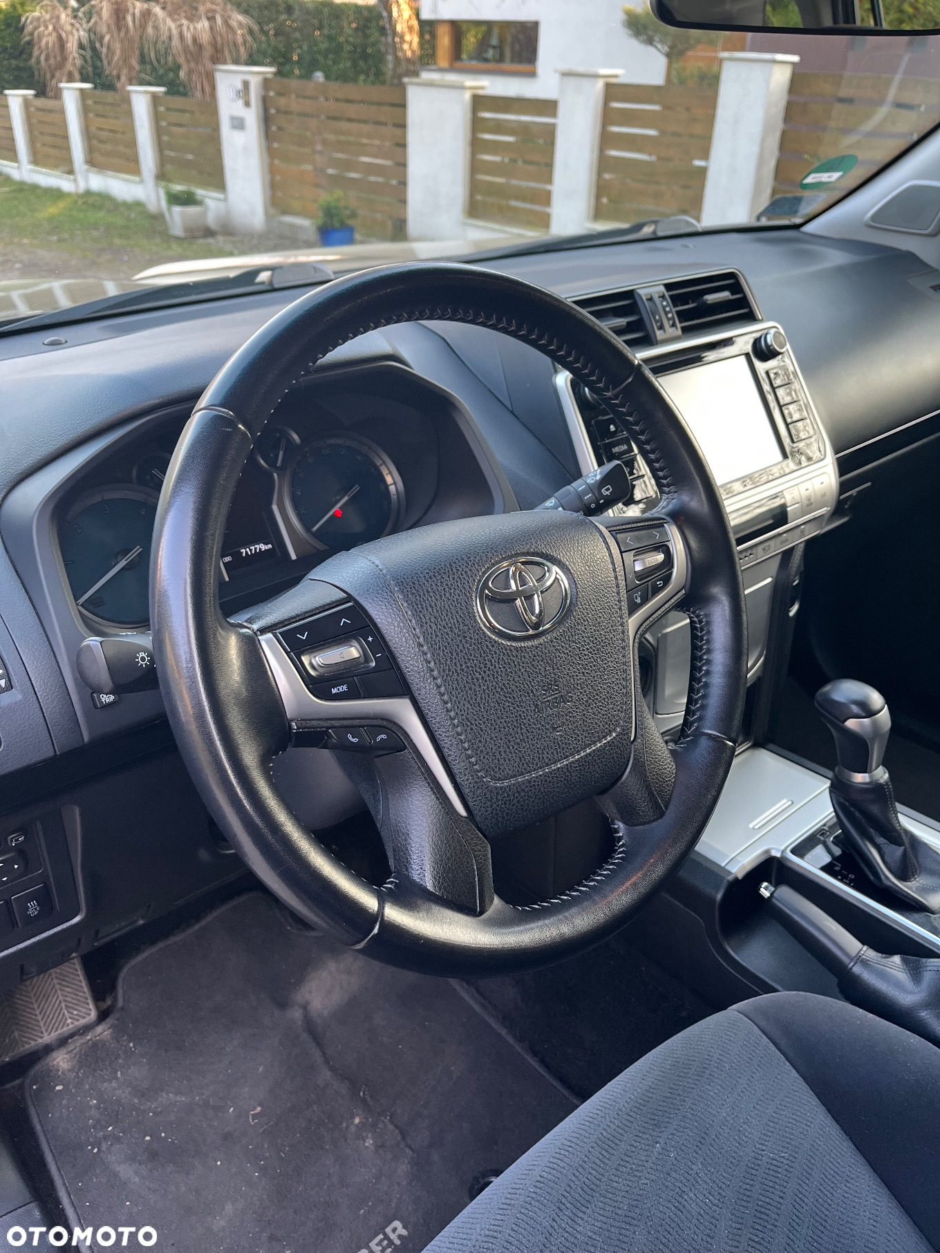 Toyota Land Cruiser - 11