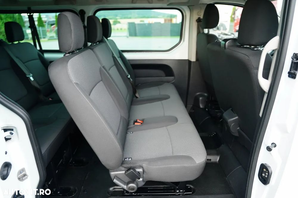 Renault TRAFIC III / AUTOBUZ / 9 LOCURI / 2022 / PRIMUL PROPRIETAR / REVIZAT - 36