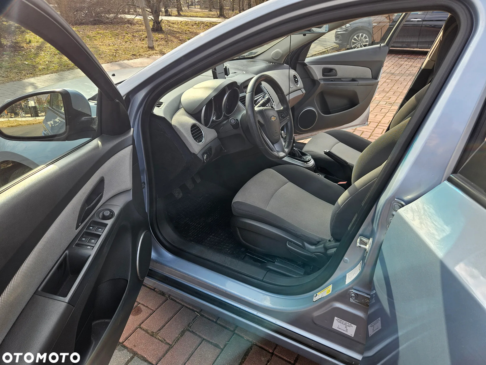 Chevrolet Cruze 1.6 LS - 12