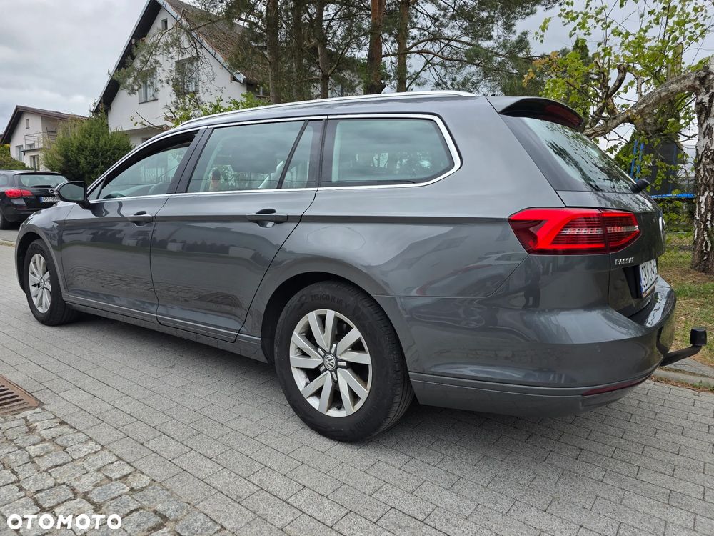Volkswagen Passat 1.6 TDI (BlueMotion Technology) DSG Comfortline - 10