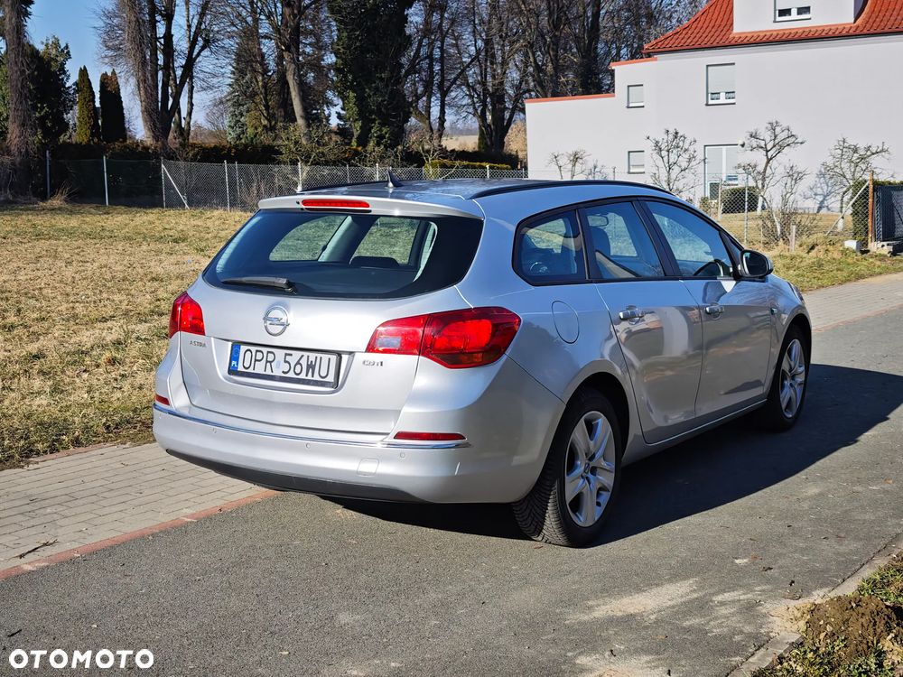 Opel Astra 1.7 CDTI Cosmo - 1