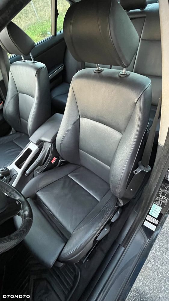 BMW Seria 3 318i - 8