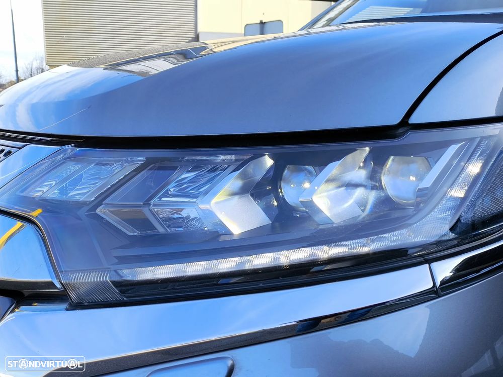 Mitsubishi Outlander - 34