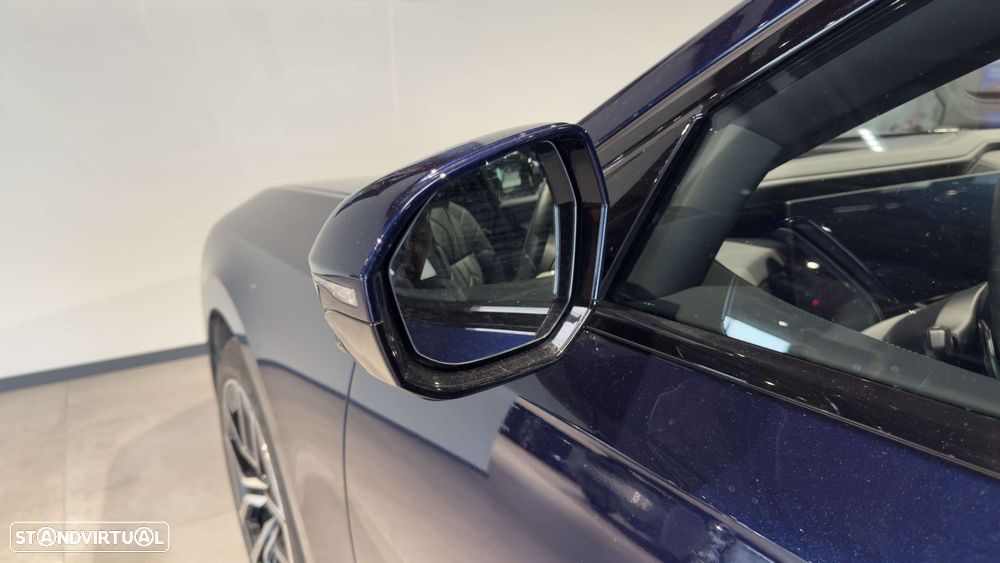 BMW i7 xDrive60 Pack Desportivo M - 7