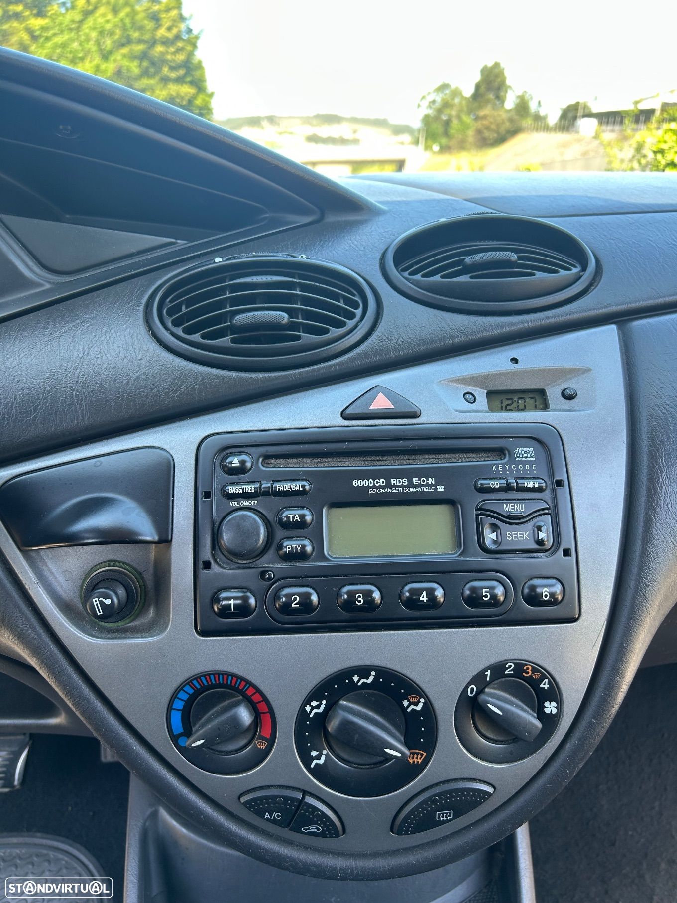 Ford Focus 1.8 TDdi Trend - 9