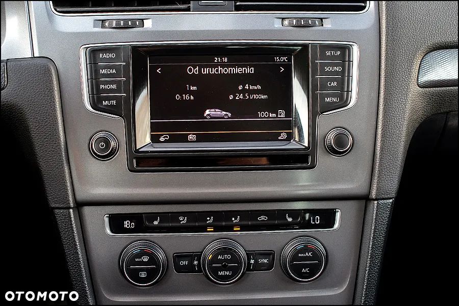 Volkswagen Golf - 23