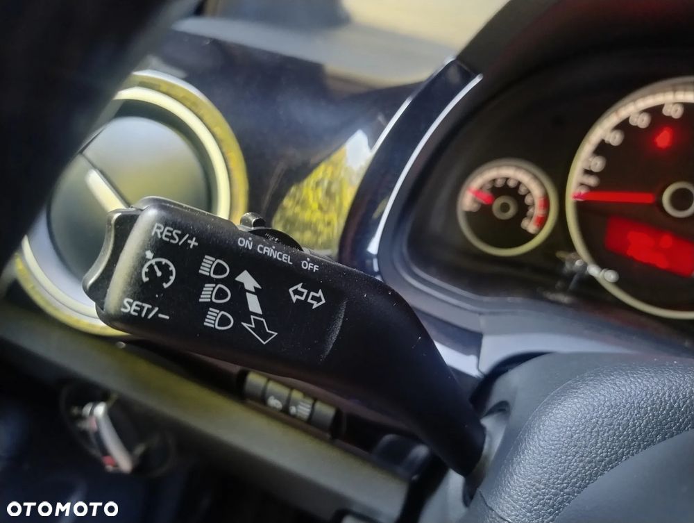 Volkswagen up! club - 25