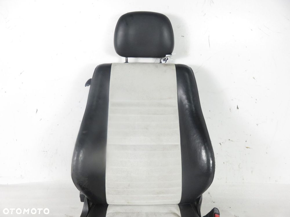FOTEL PASAŻERA OPEL ASTRA II G BERTONE 3D - 6