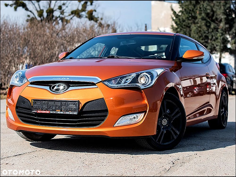 Hyundai Veloster - 4