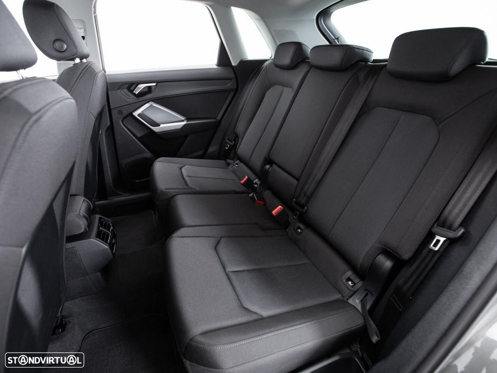 Audi Q3 45 TFSIe S tronic - 11
