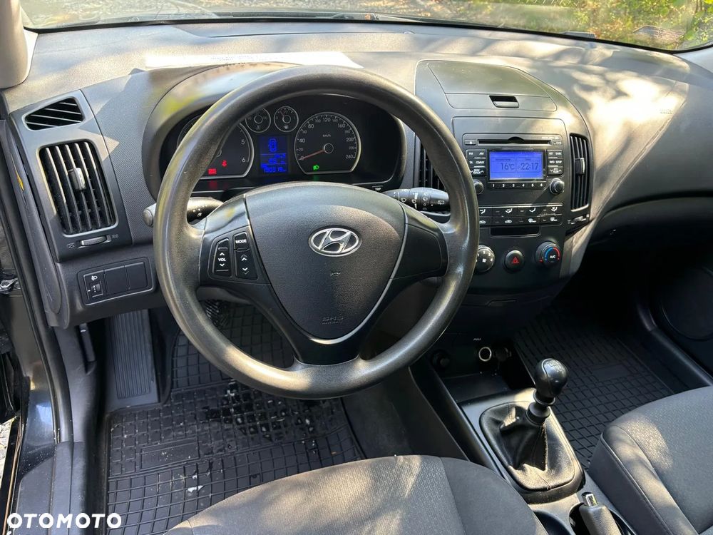 Hyundai i30 1.6 CRDi Classic + - 13