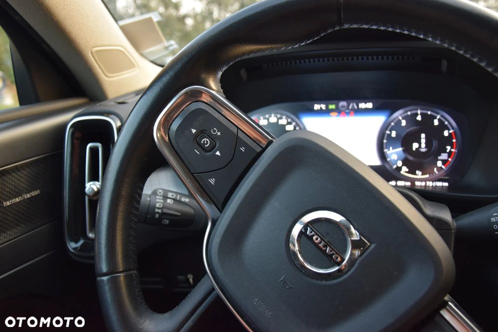 Volvo XC 40 T4 Geartronic Momentum - 25