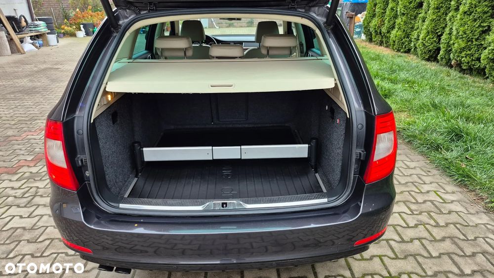 Skoda Superb 2.0 TDI L&K DSG - 26