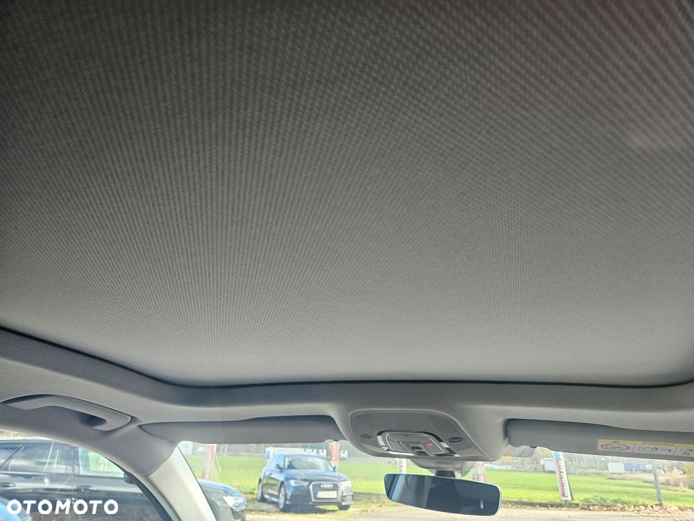 Audi A4 Avant 40 TFSI S tronic S line - 28