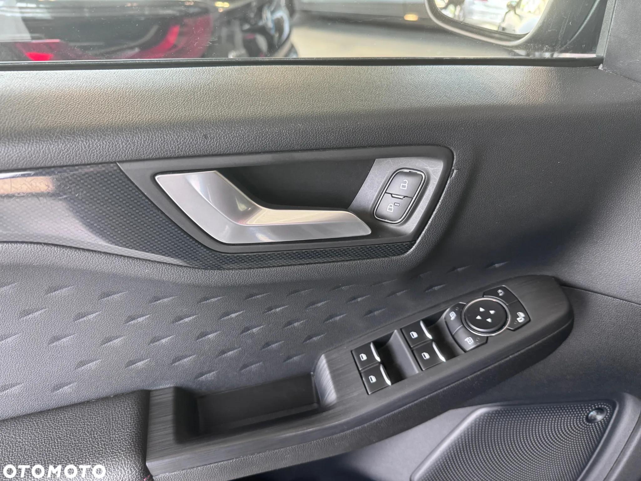 Ford Kuga 1.5 EcoBoost FWD ST-Line - 17