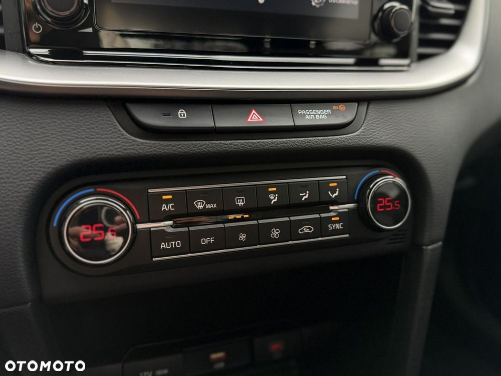 Kia Ceed 1.5 T-GDI M DCT - 21