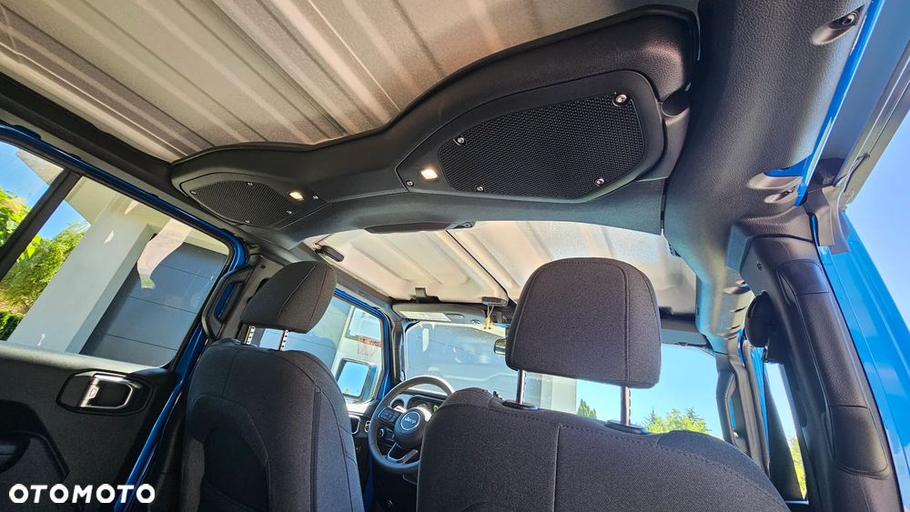 Jeep Wrangler - 31