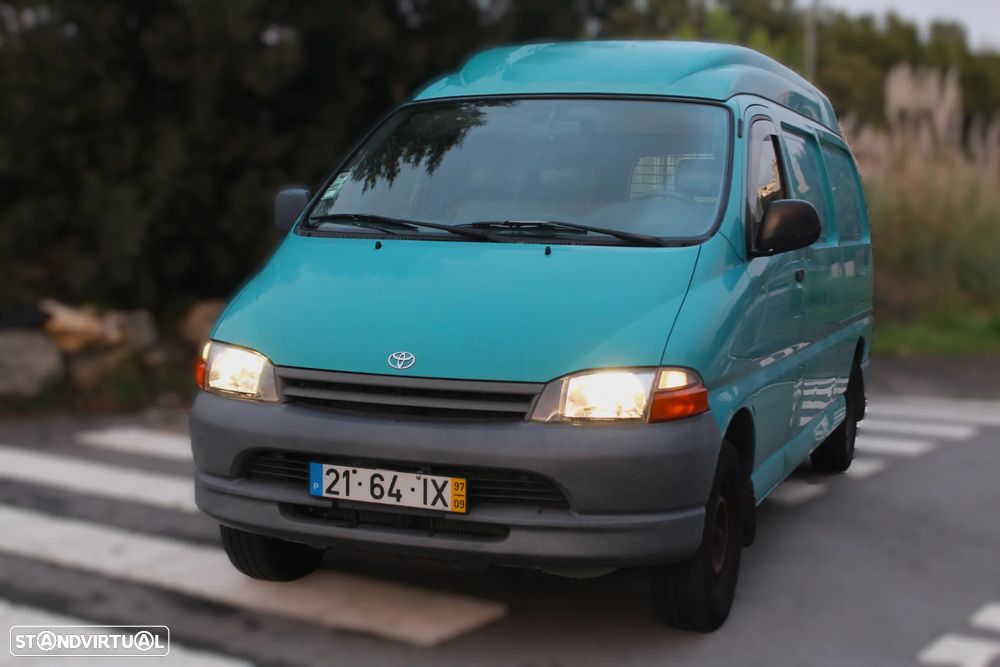 Toyota HIACE - 3