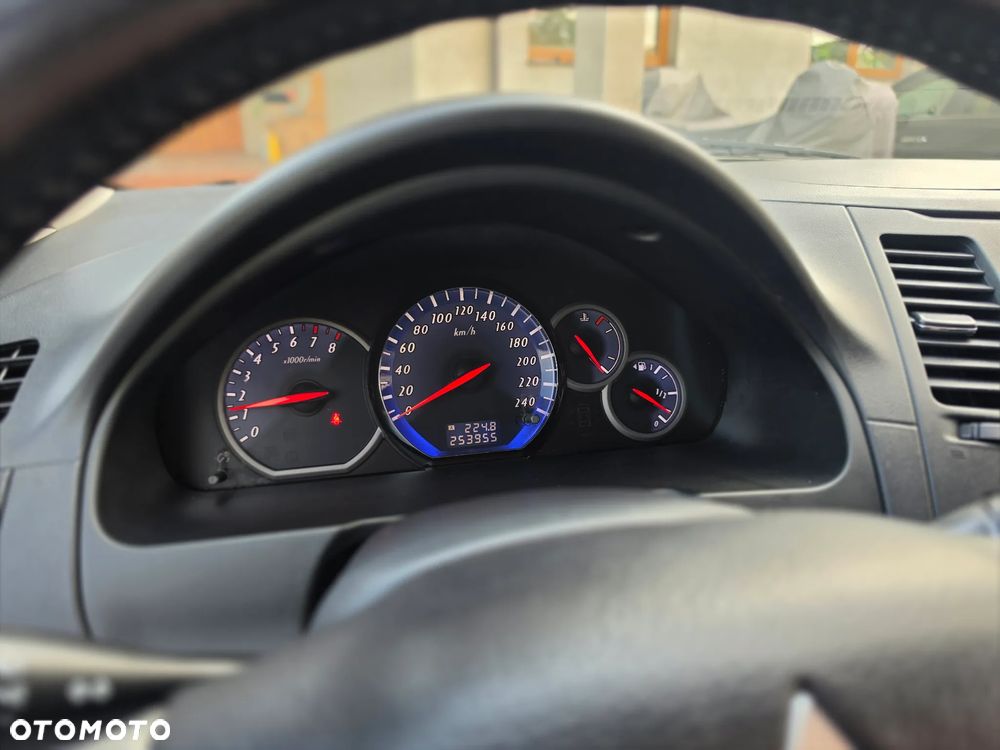 Mitsubishi Grandis - 24