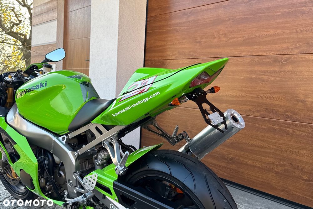 Kawasaki ZXR - 36