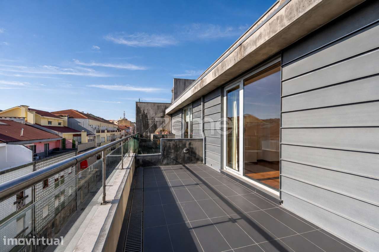 Apartamento T3 Duplex com terraço - Grande imagem: 2/25