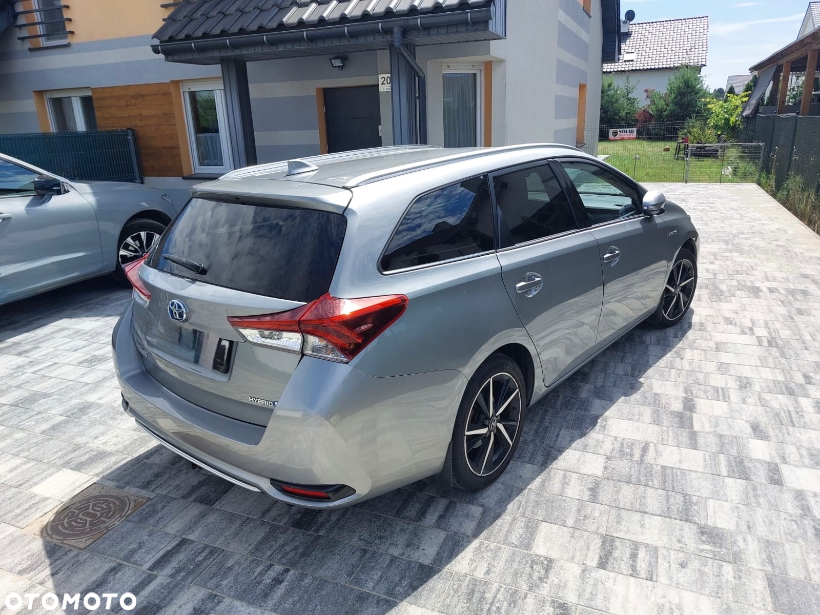 Toyota Auris 1.8 VVT-i Hybrid Automatik Edition - 4