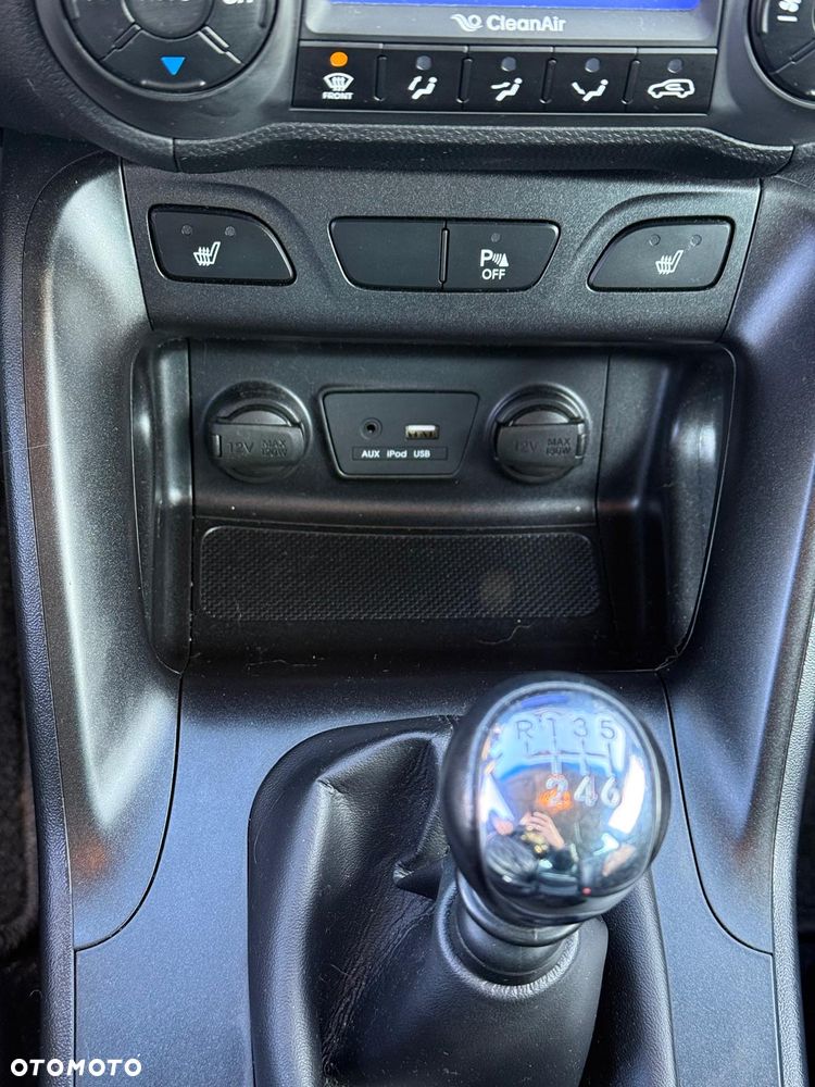 Hyundai ix35 1.7 CRDi 2WD blue Finale Gold - 35